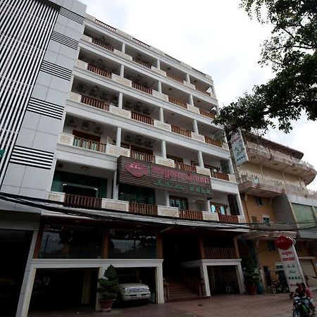 Circuit Hotel & Cafe - Nana Hotel Phnompenh Exteriér fotografie