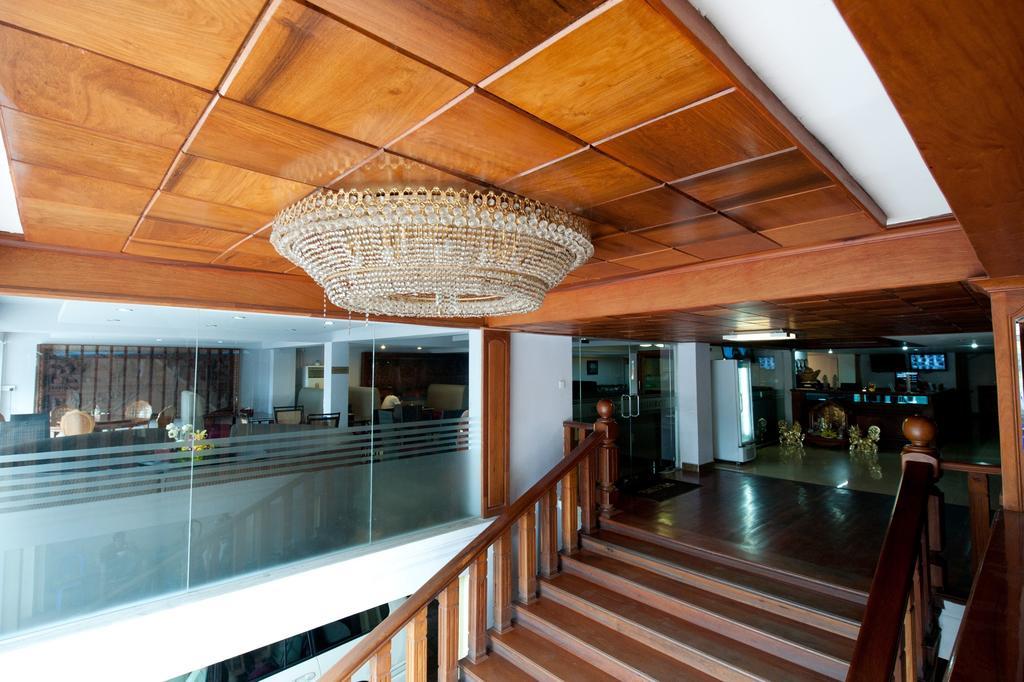 Circuit Hotel & Cafe - Nana Hotel Phnompenh Exteriér fotografie