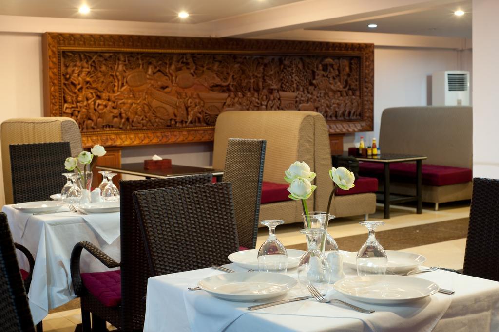 Circuit Hotel & Cafe - Nana Hotel Phnompenh Exteriér fotografie