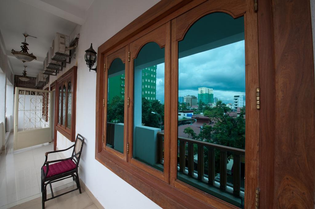 Circuit Hotel & Cafe - Nana Hotel Phnompenh Exteriér fotografie